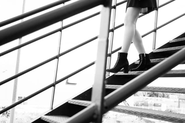 architecture-black-and-white-boots-1409354